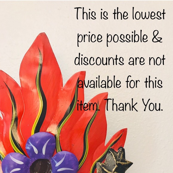 ** SOLD** Shortsleeved Bodysuit - Picture 3 of 3